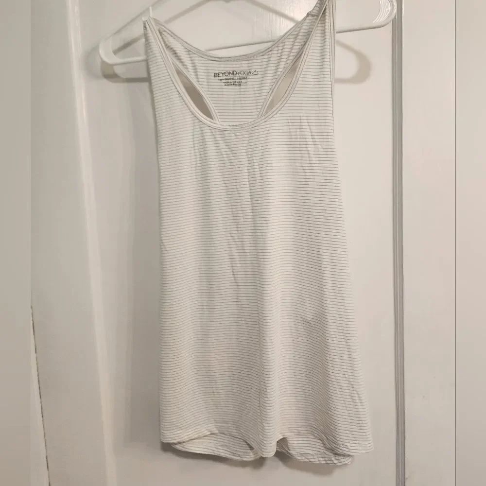 Beyond Yoga Women's Striped White Tank Top